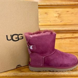 NWT Ugg Bailey Bow Boots
